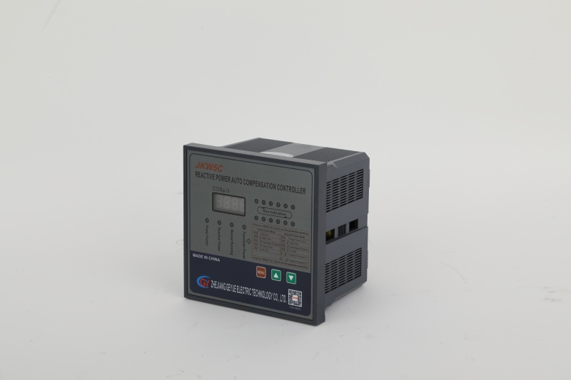 Waarom is het nodig om een ​​controller in de compensatiekast te installeren?